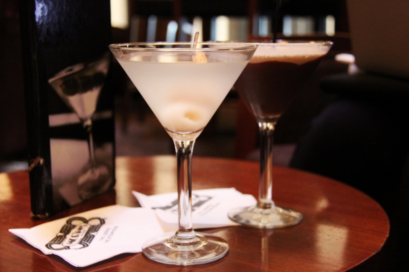 boite-nuit-LE BAR SUR LOUP-min_martini_bar_lychee_chocolate_alcohol_liquor_happy_hour_happy-910161